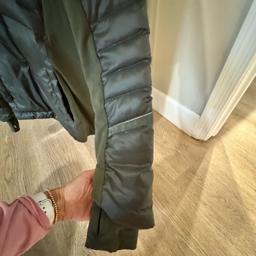 LULULEMON Down For A Run II JACKET NWT (not attached) - Picture 9 of 10